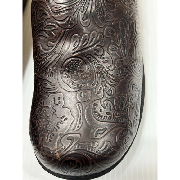 SafeTStep - Women's Oil-Resistant and Non-Slip Comfort Dress Shoes - Brown- # 11 - Picture 10 of 12